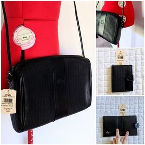 Vintage NWT Fendi black Crossbody purse cardholder